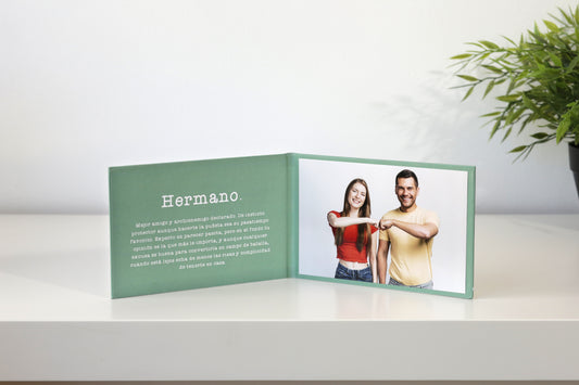 Tarjeta emotiva para hermanos